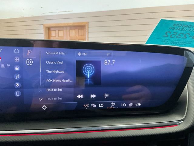 2025 Buick Envision Preferred photo 13