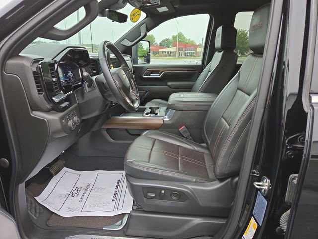2024 Chevrolet Silverado 3500HD High Country photo 9