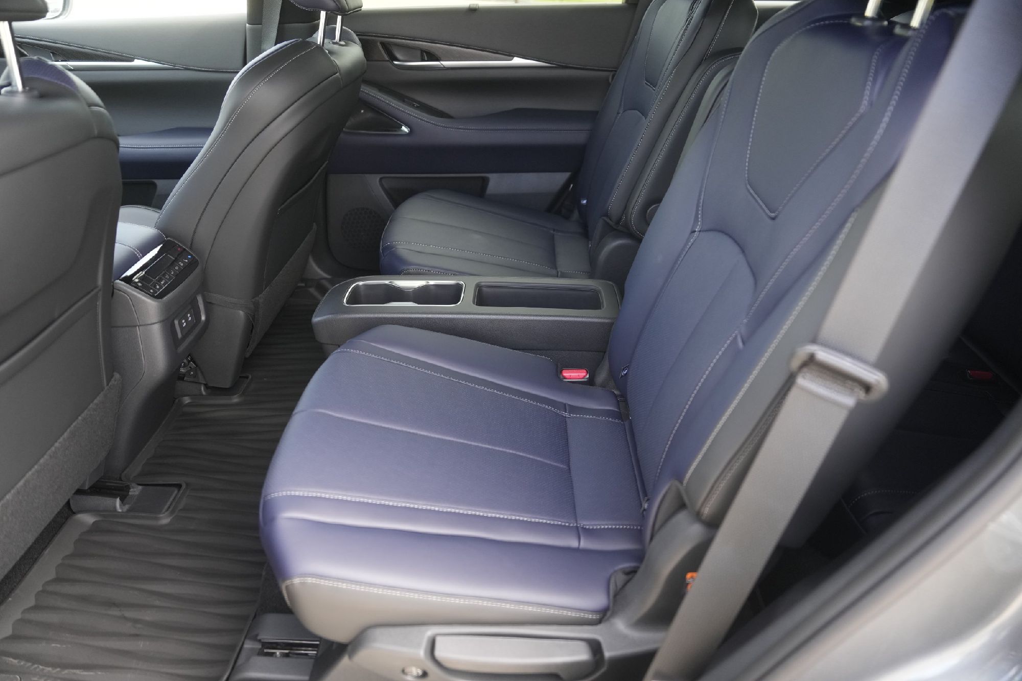 2026 Infiniti QX60 AWD photo 19