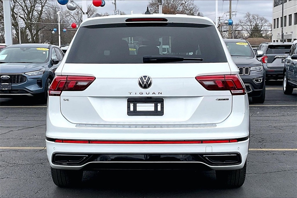 2022 Volkswagen Tiguan SE R-Line Black photo 3