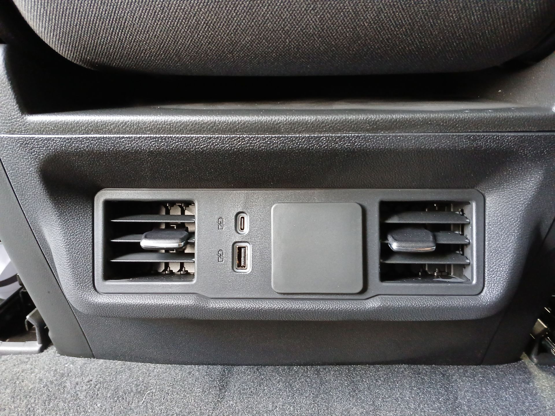 2025 Chevrolet Silverado 1500 Custom photo 18