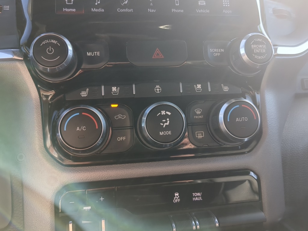 2023 Ram 1500 Laramie photo 5