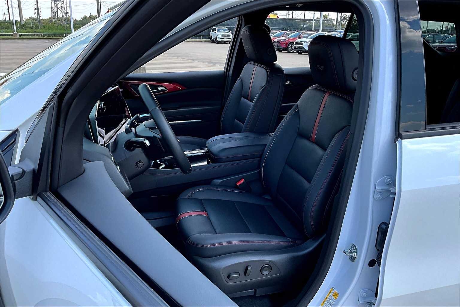 2024 Chevrolet Traverse RS photo 7