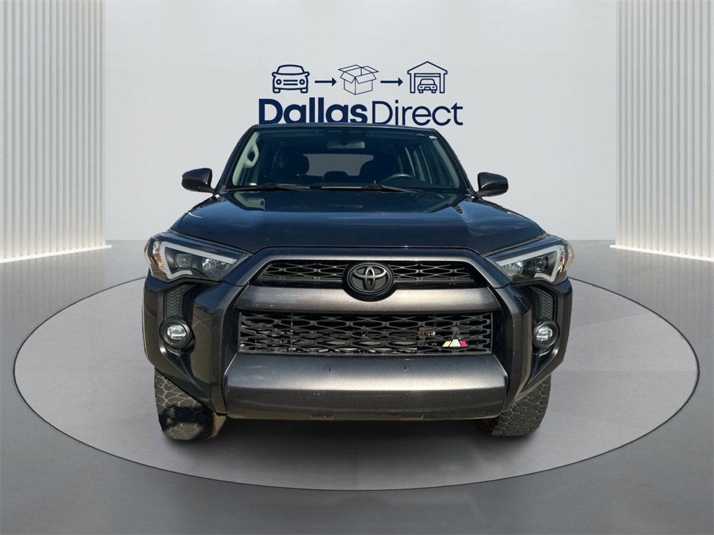 2015 Toyota 4Runner SR5 photo 2