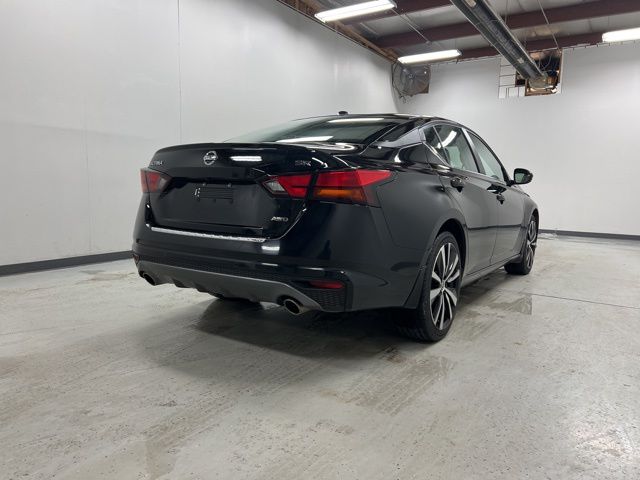 2021 Nissan Altima 2.5 SR photo 4