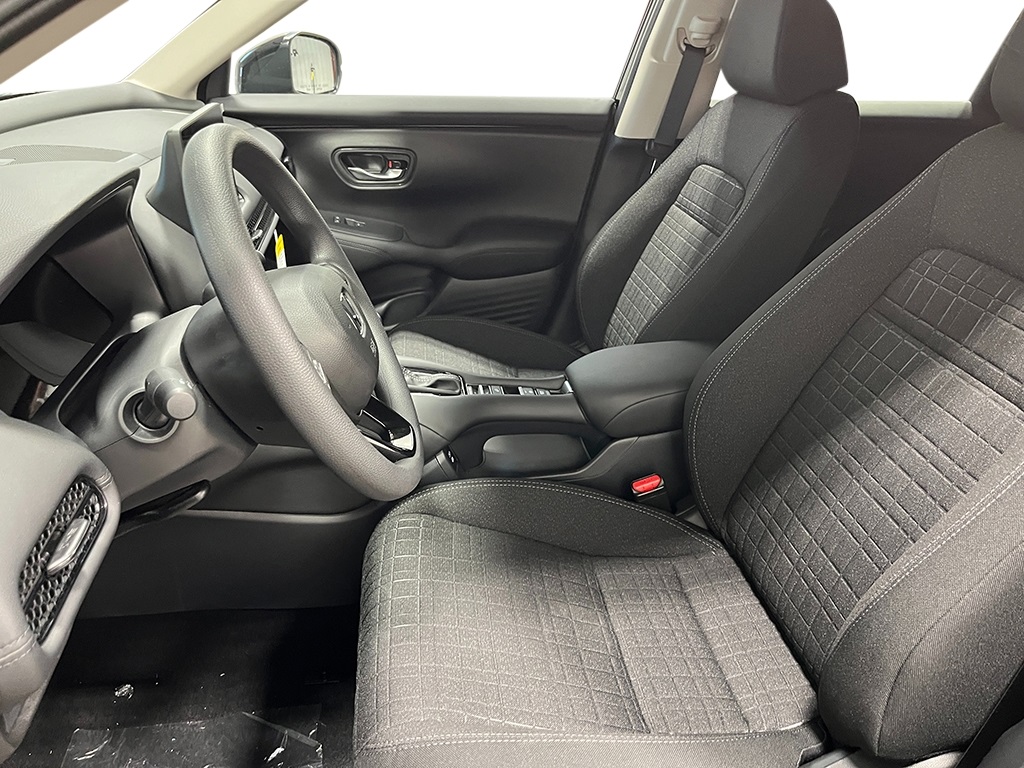 2026 Honda HR-V LX photo 11