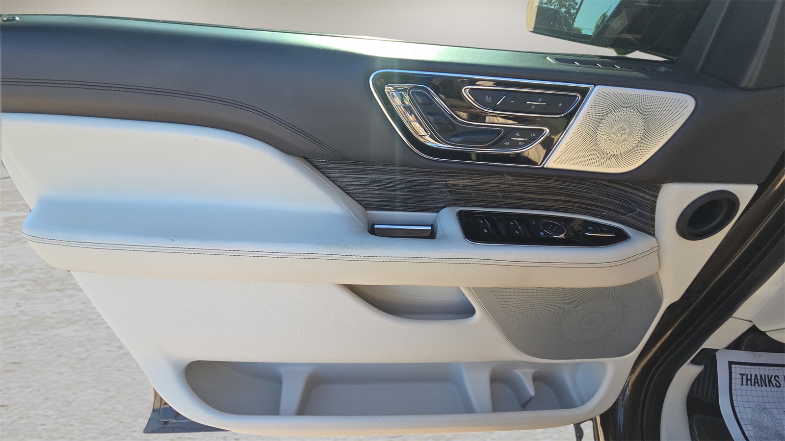 2019 Lincoln Navigator Black Label photo 30