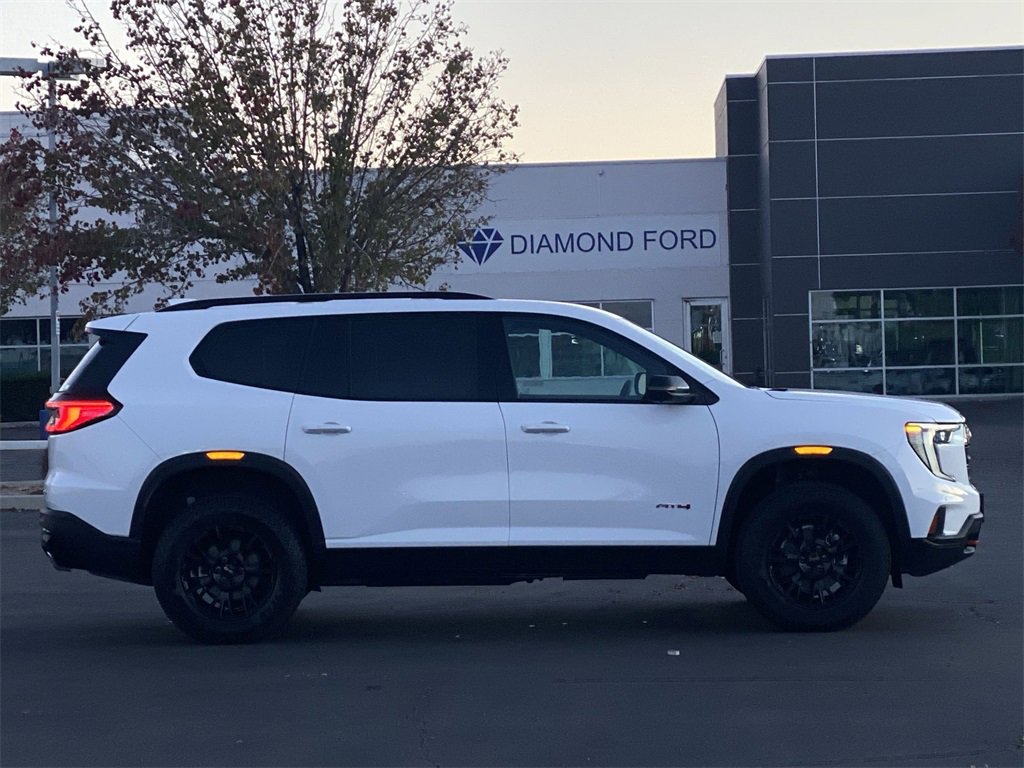 2026 Gmc Acadia AT4 photo 4