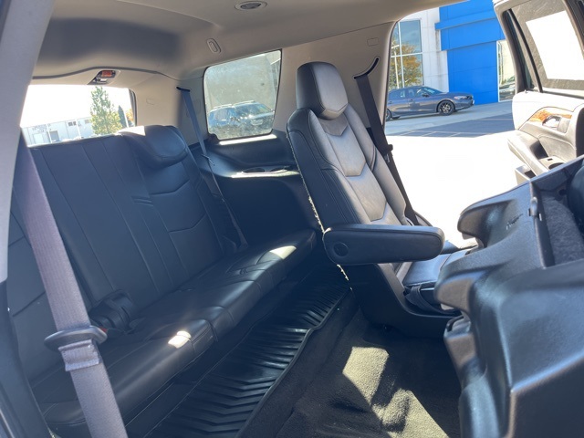 2016 Cadillac Escalade Luxury photo 20