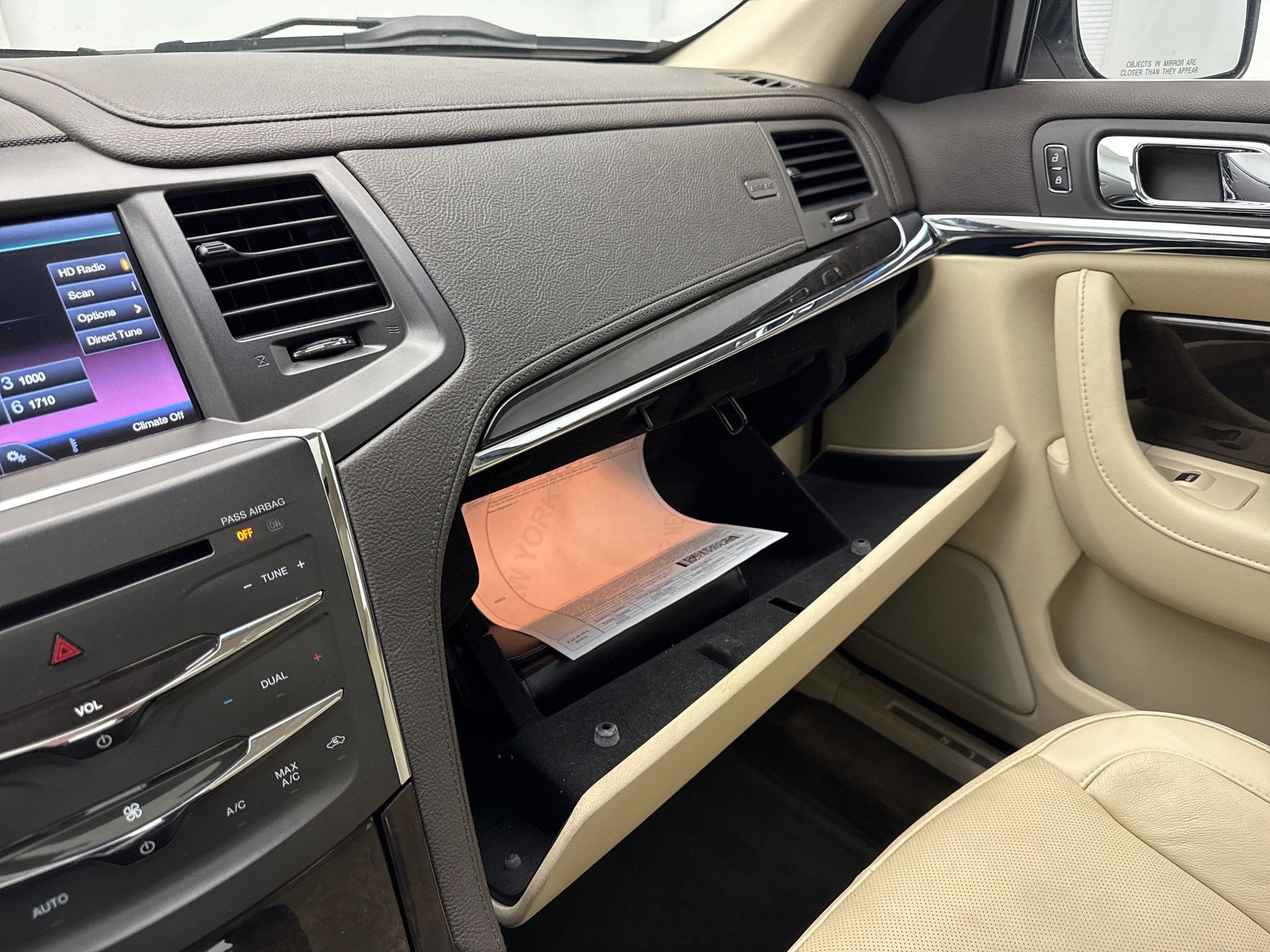 2014 Lincoln MKS EcoBoost photo 37