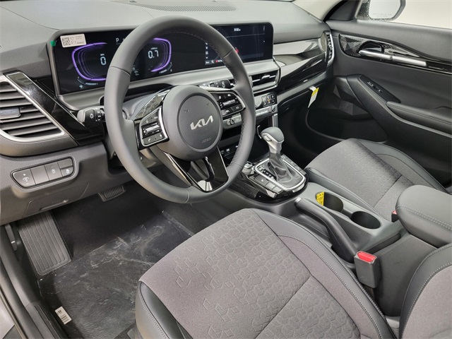 2026 Kia Seltos S photo 8