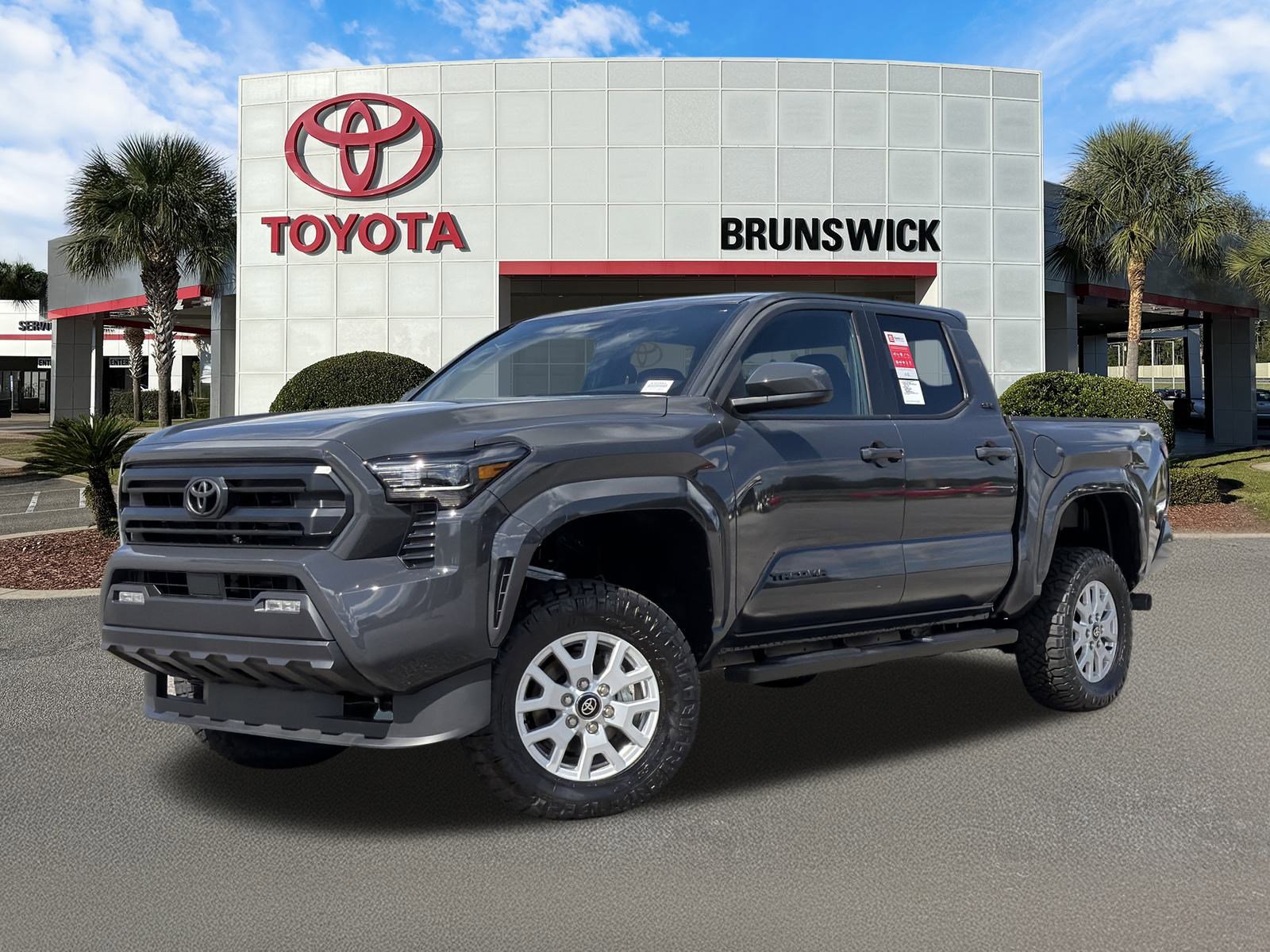 2025 Toyota Tacoma SR5's photo