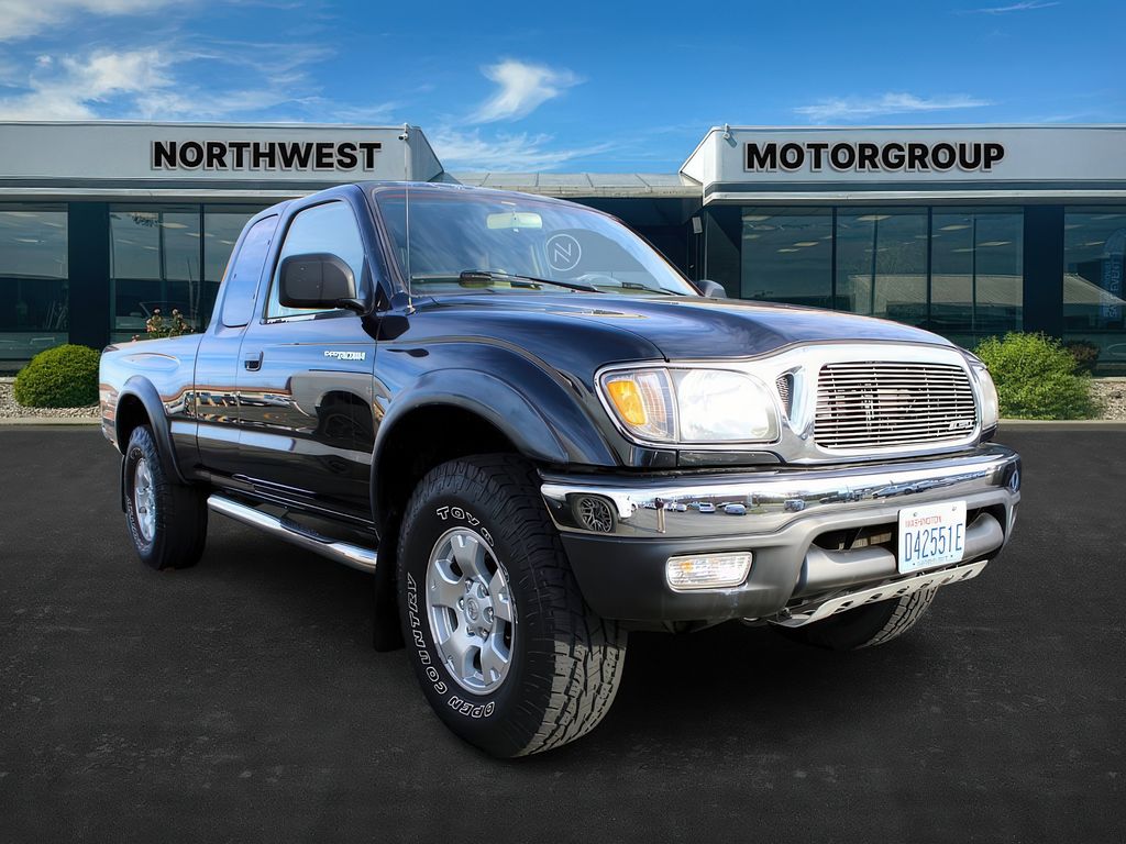 2004 Toyota Tacoma Base's photo