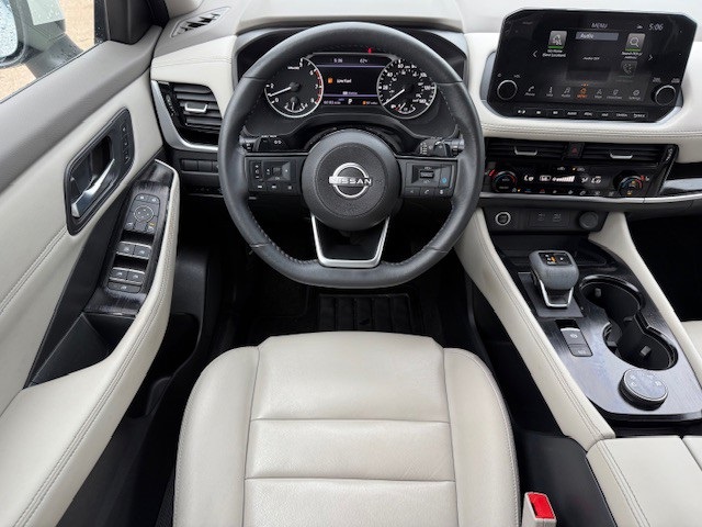 2023 Nissan Rogue SL photo 23