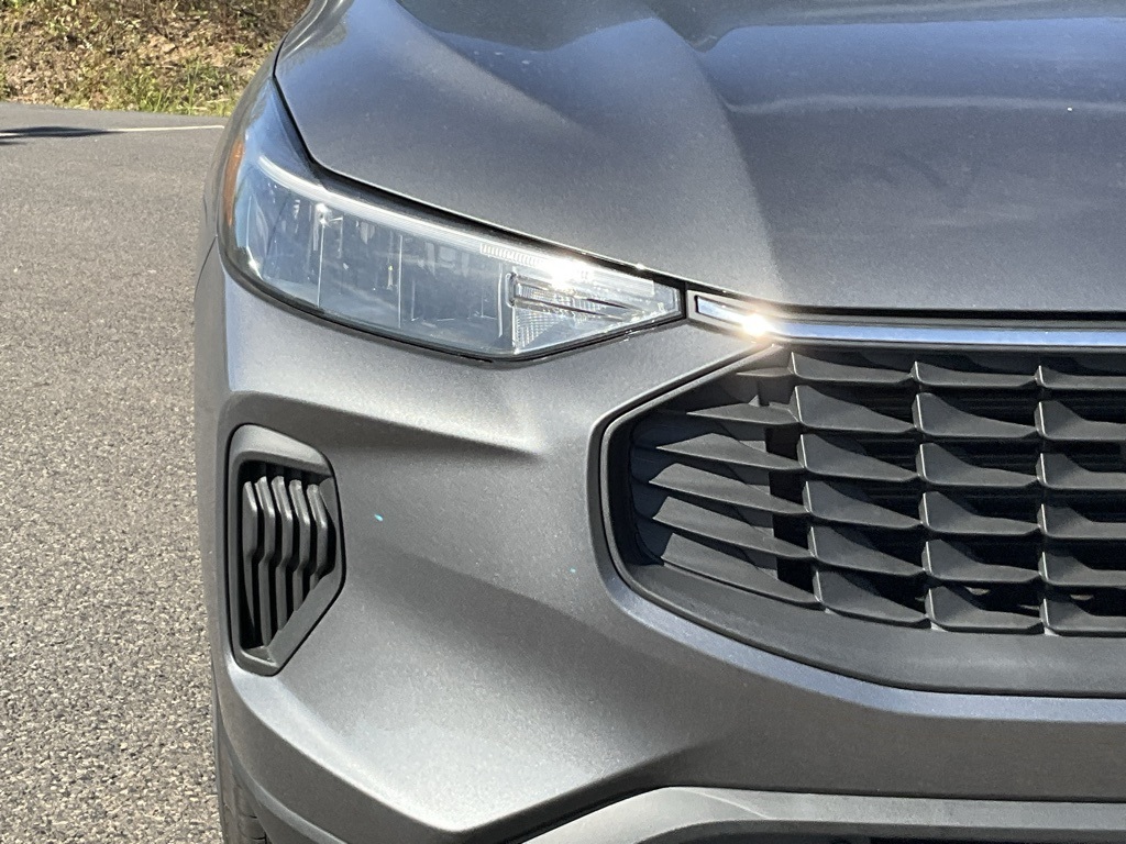 2026 Ford Escape Active photo 2