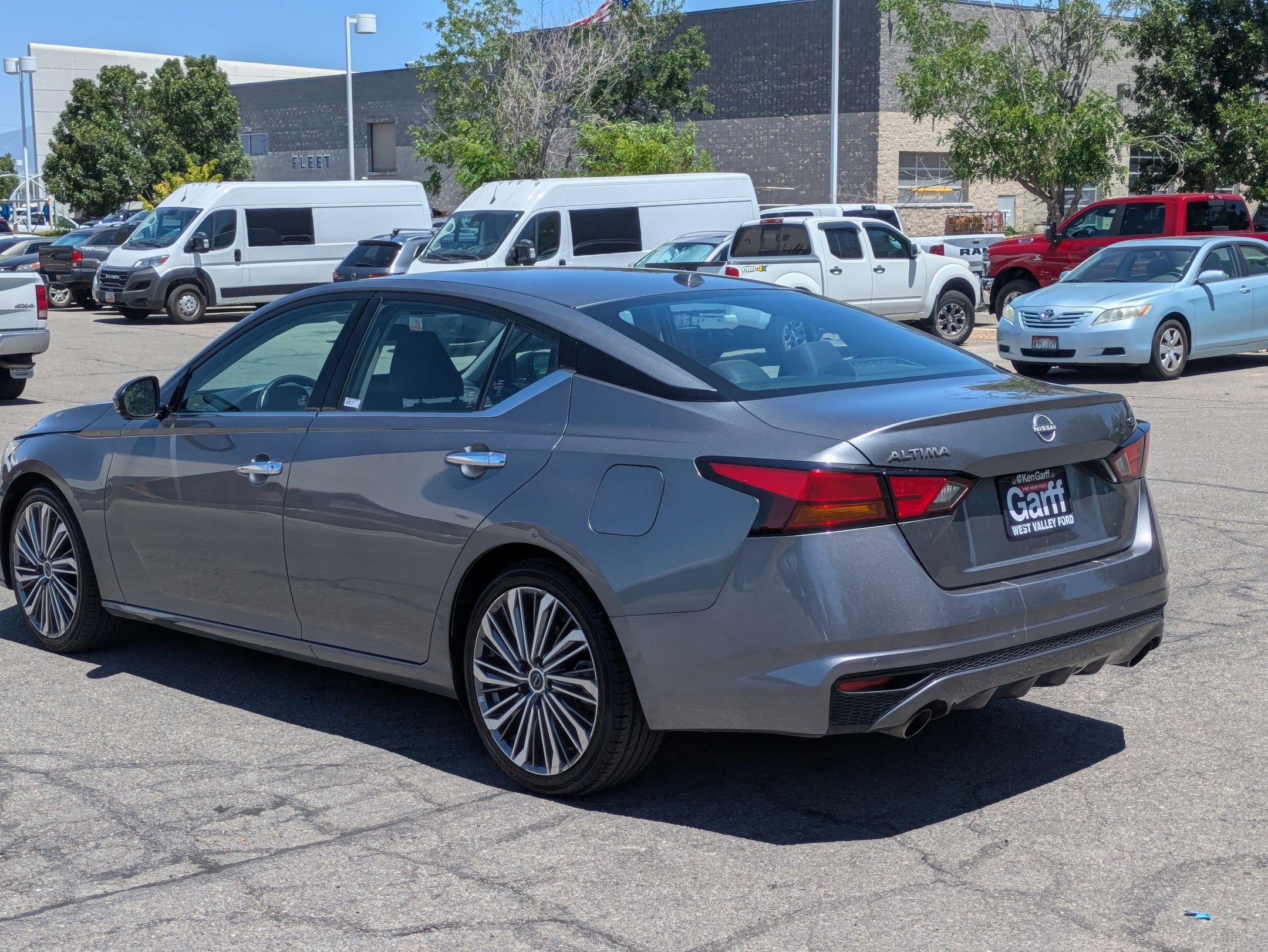 2023 Nissan Altima 2.5 SL photo 5