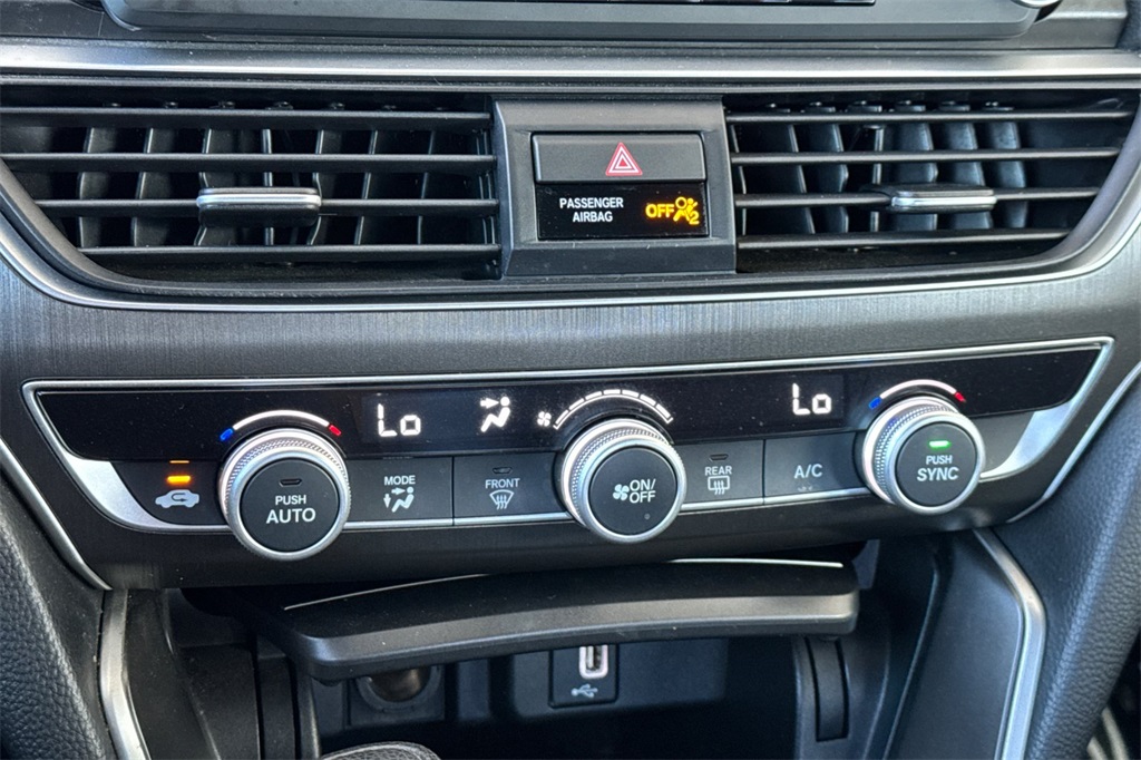 2018 Honda Accord LX photo 22