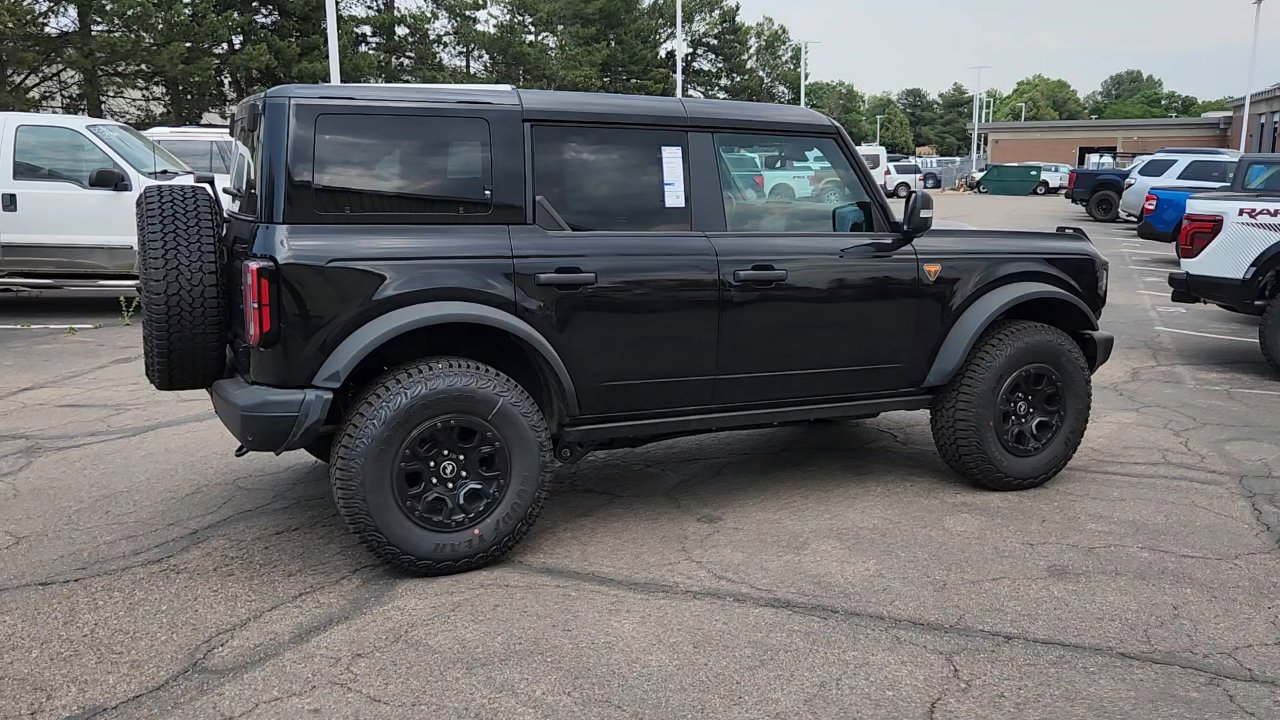 2025 Ford Bronco Badlands photo 11