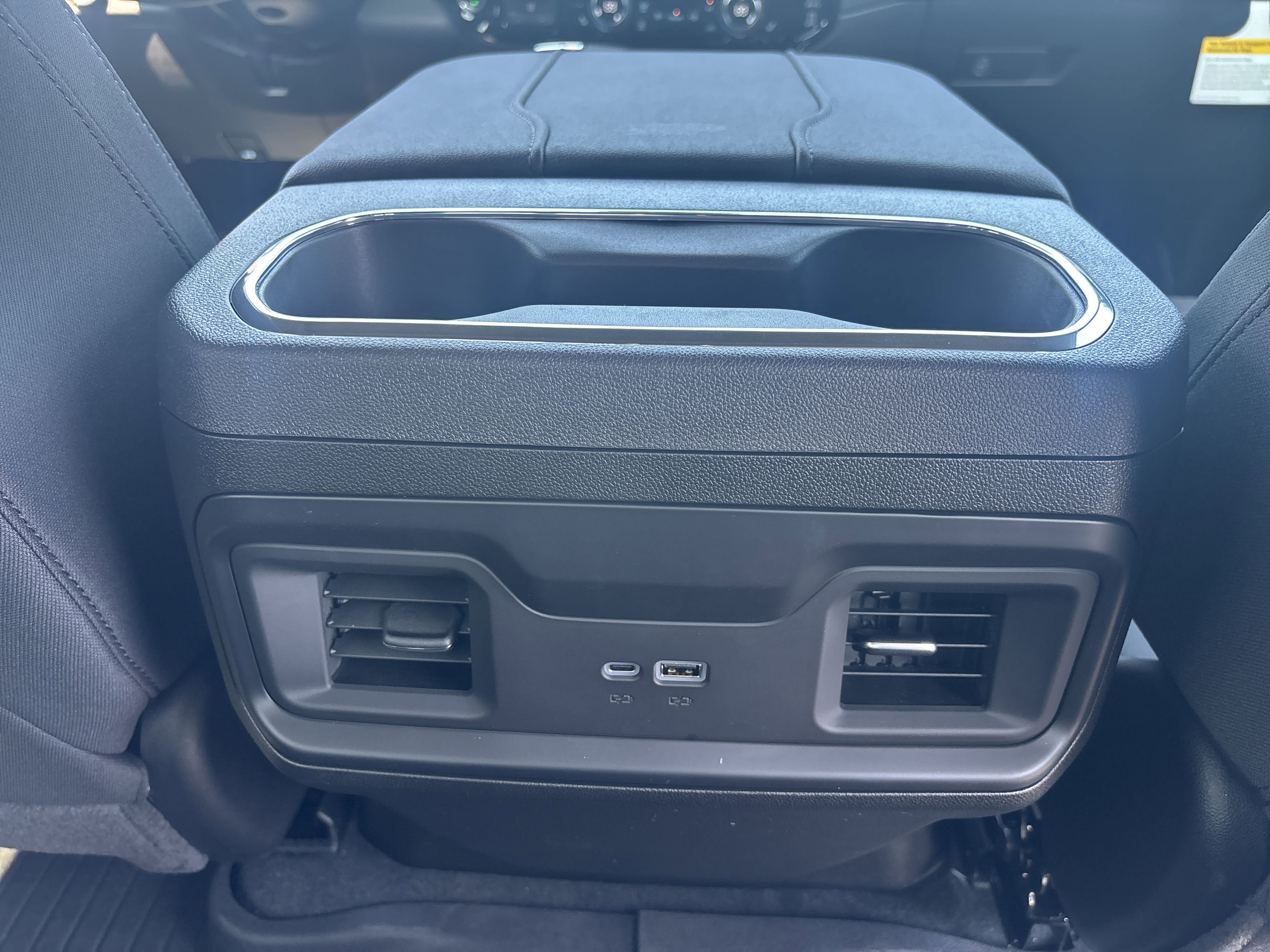 2025 Chevrolet Silverado 1500 LT photo 2