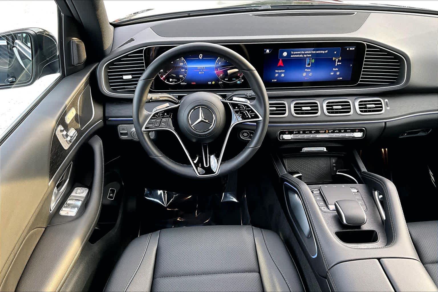 2025 Mercedes Benz GLE 350 4MATIC photo 2