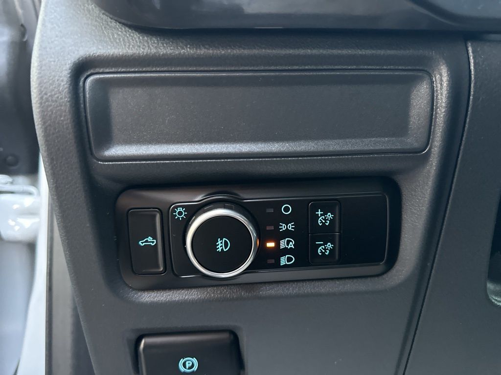 2023 Ford F-150 XL photo 14