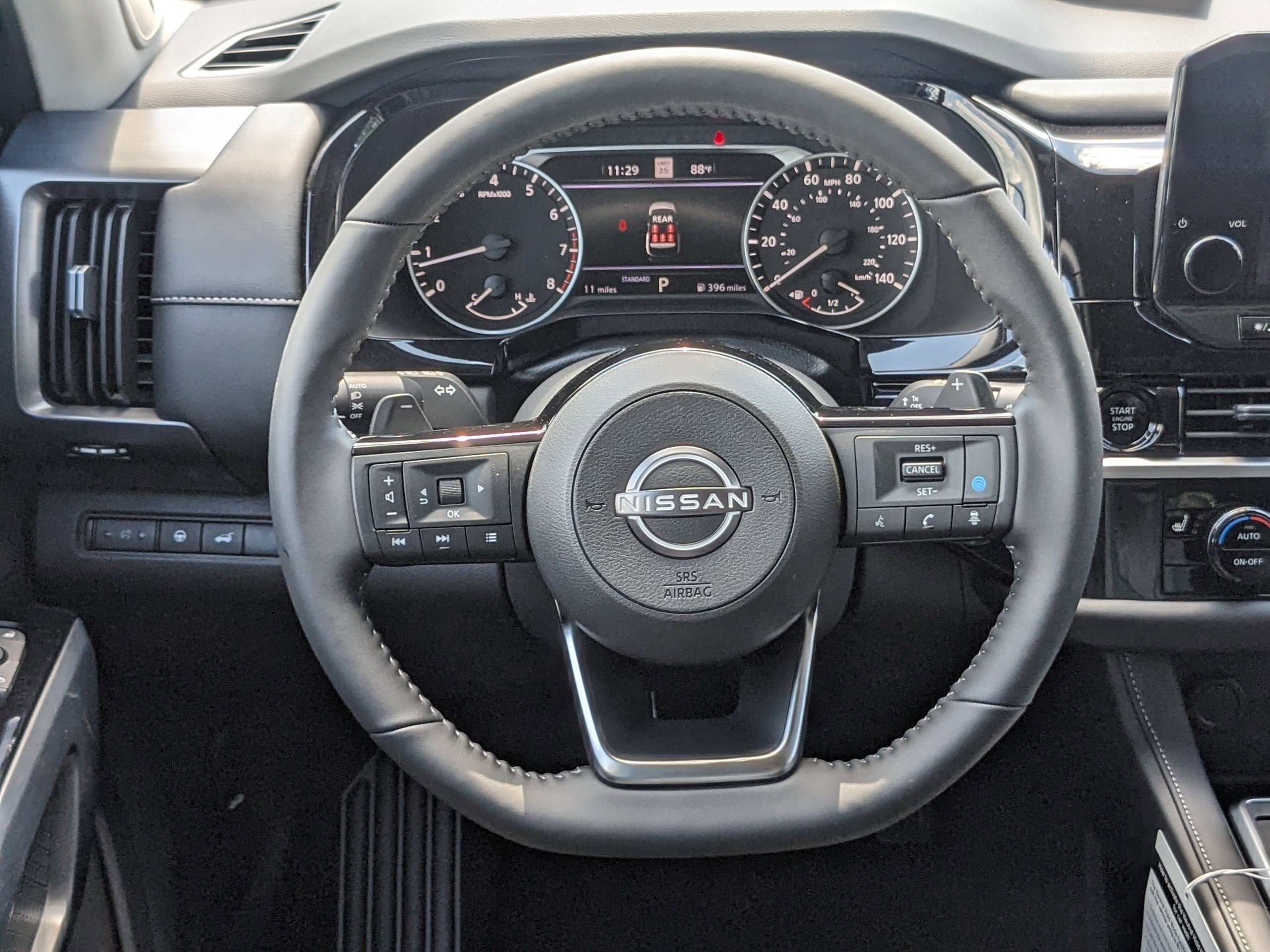 2025 Nissan Pathfinder SV photo 6