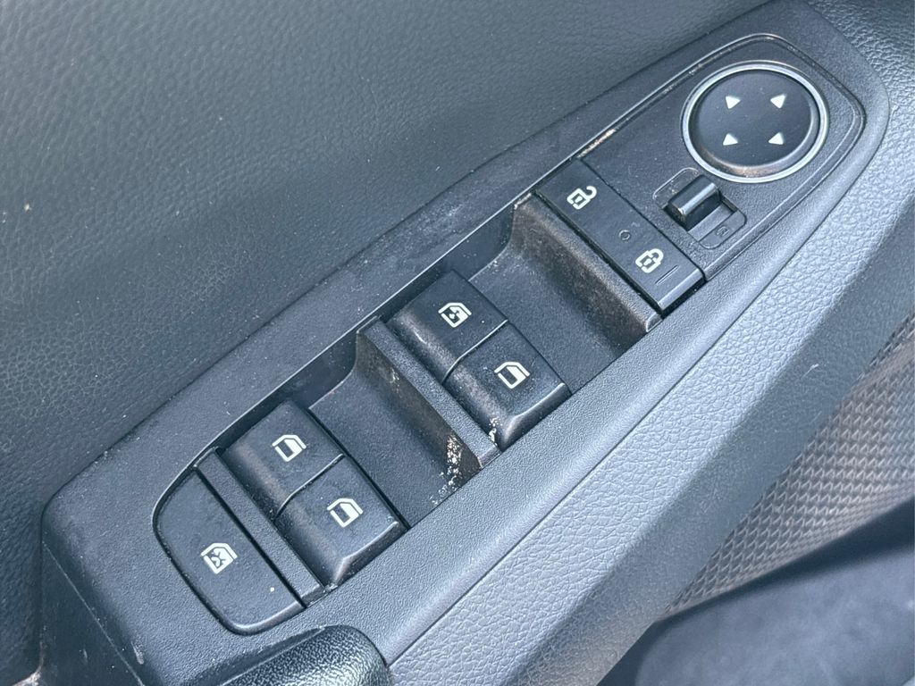 2021 Kia Seltos EX photo 32