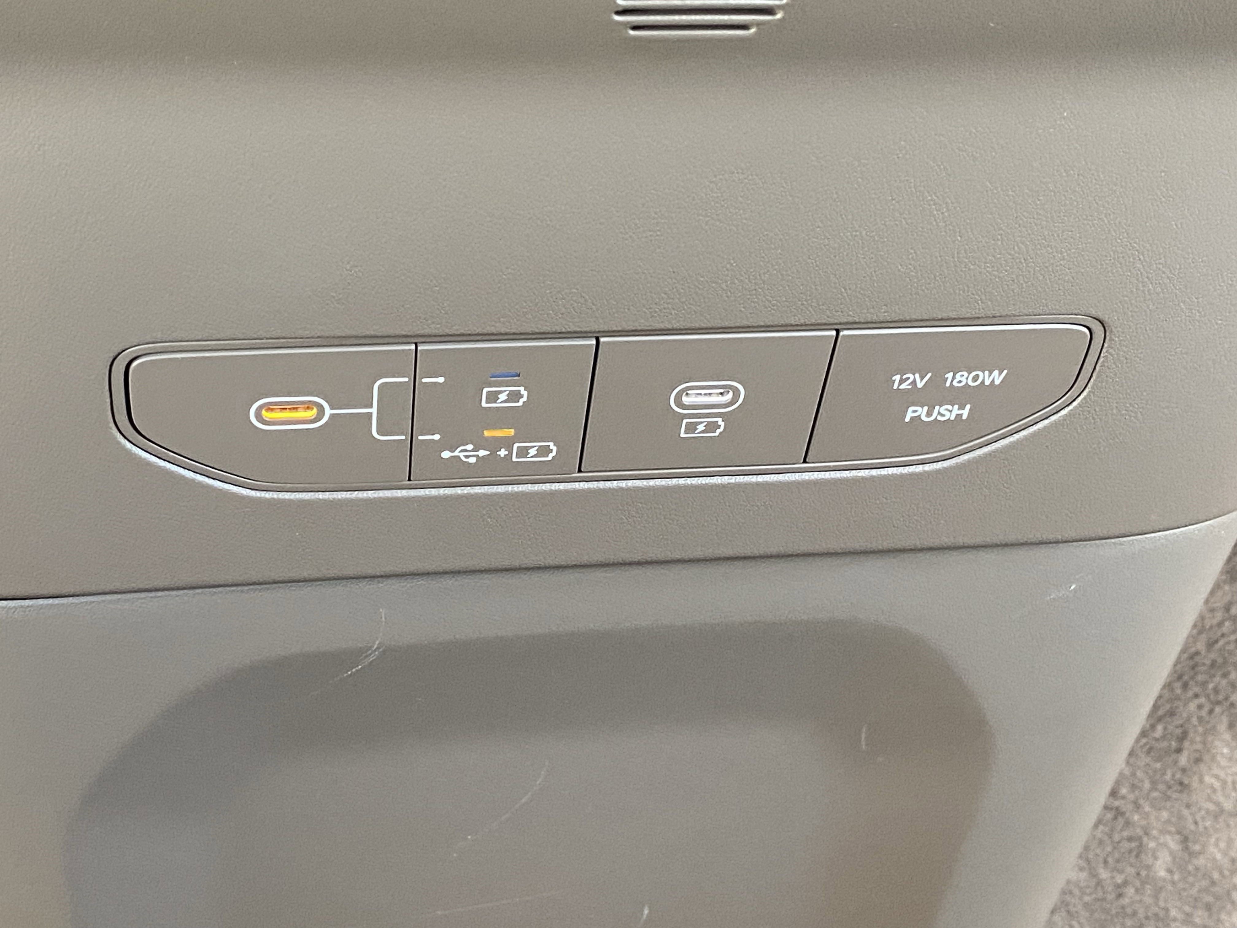 2026 Kia EV9 GT-Line photo 14