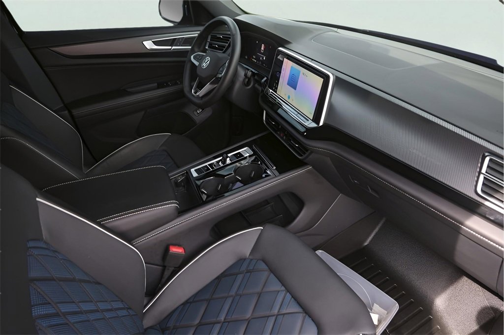 2025 Volkswagen Atlas Cross Sport SEL Premium R-Line photo 26