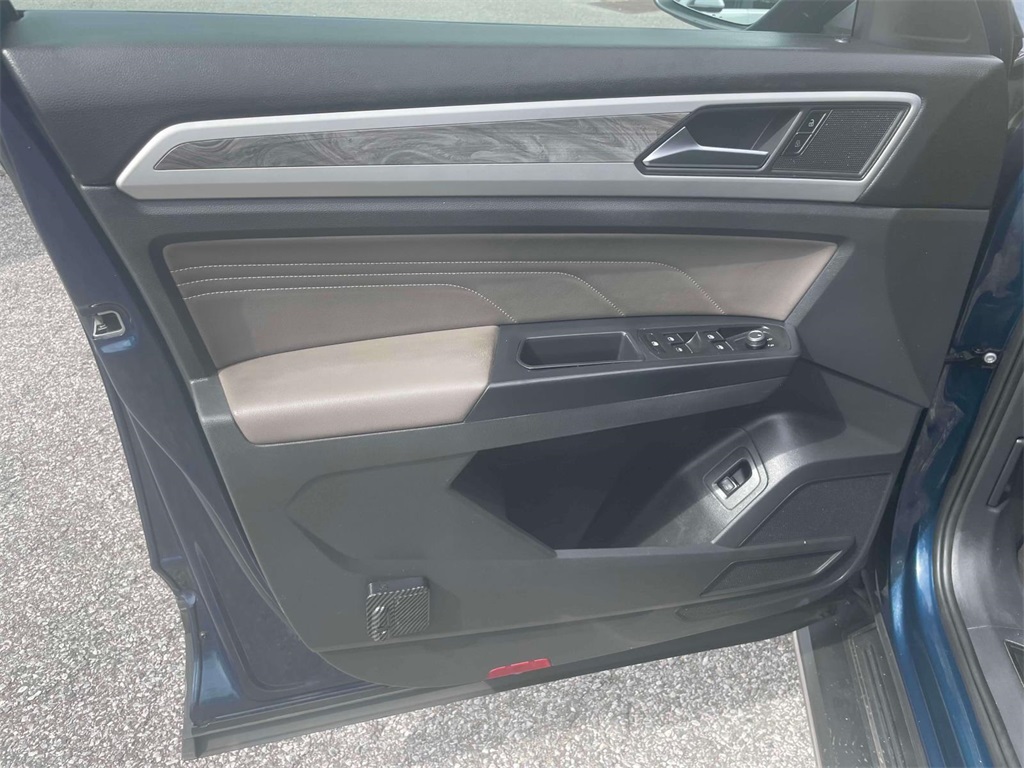2021 Volkswagen Atlas Cross Sport SE Technology photo 12