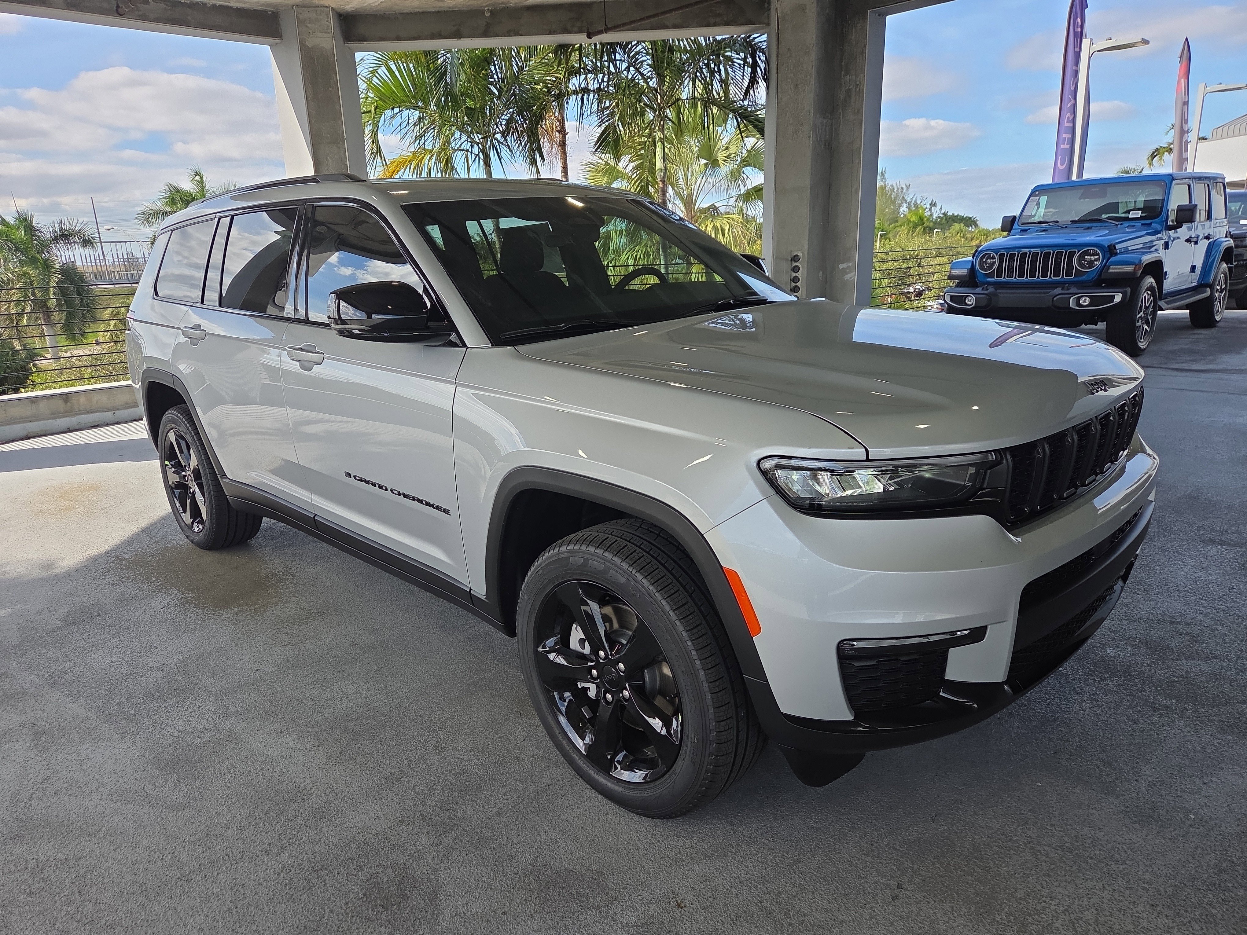 2025 Jeep Grand Cherokee L Limited's photo