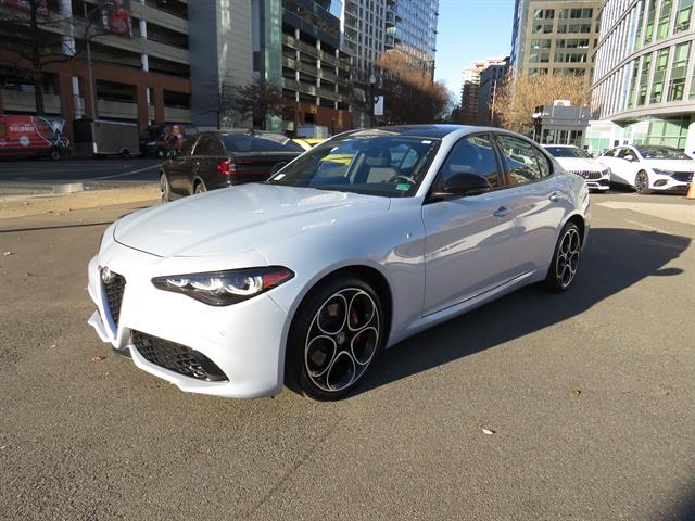 2024 Alfa Romeo Giulia Ti's photo
