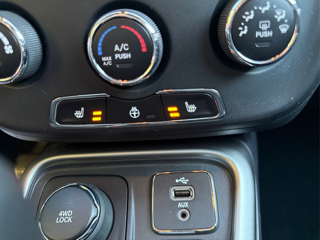 2018 Jeep Compass Latitude photo 26