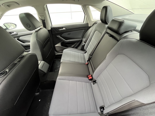 2026 Volkswagen Jetta SE photo 3