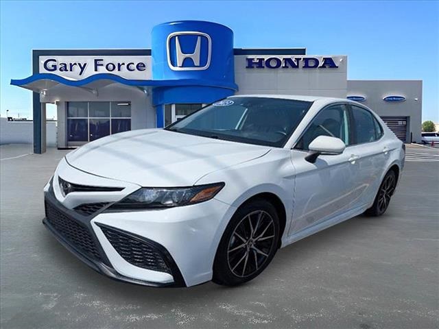 2023 Toyota Camry SE photo 4