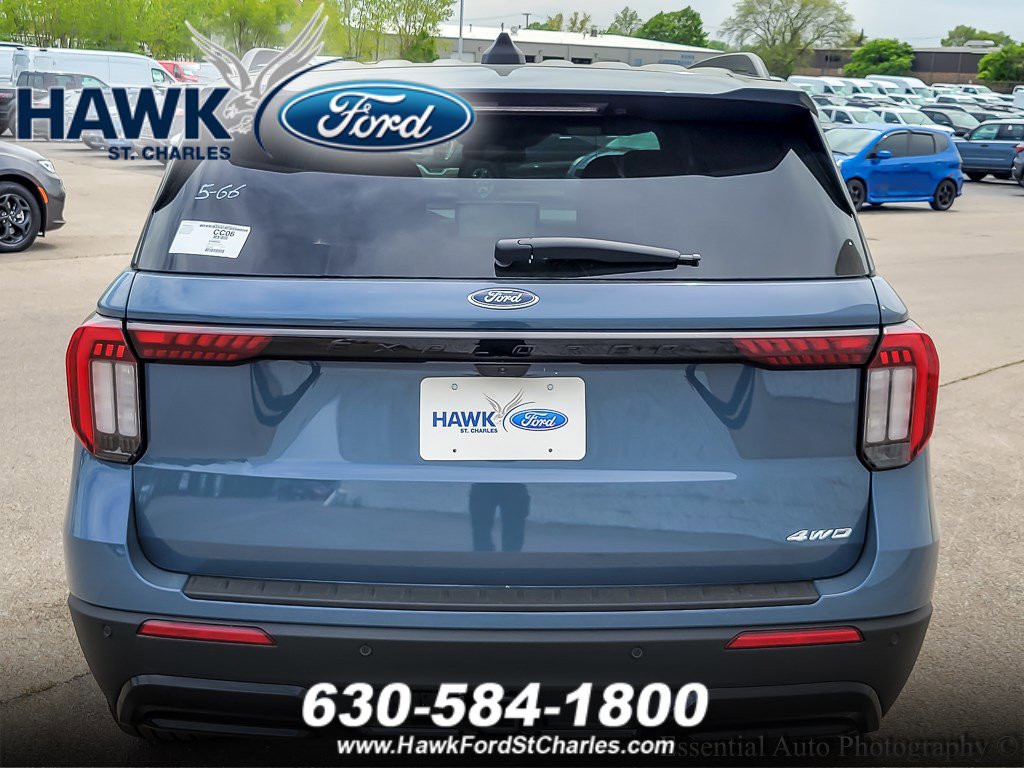 2025 Ford Explorer ST-Line photo 3