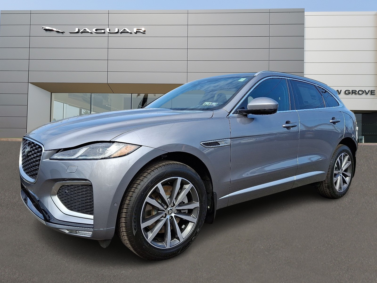 2026 Jaguar F-Pace R-Dynamic S's photo