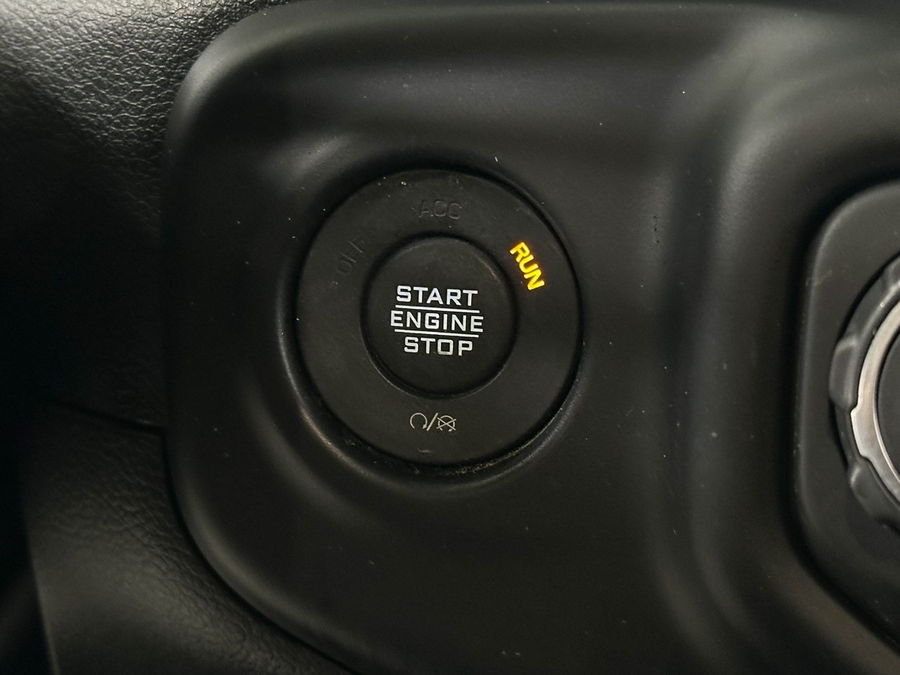 2023 Jeep Wrangler Altitude photo 28