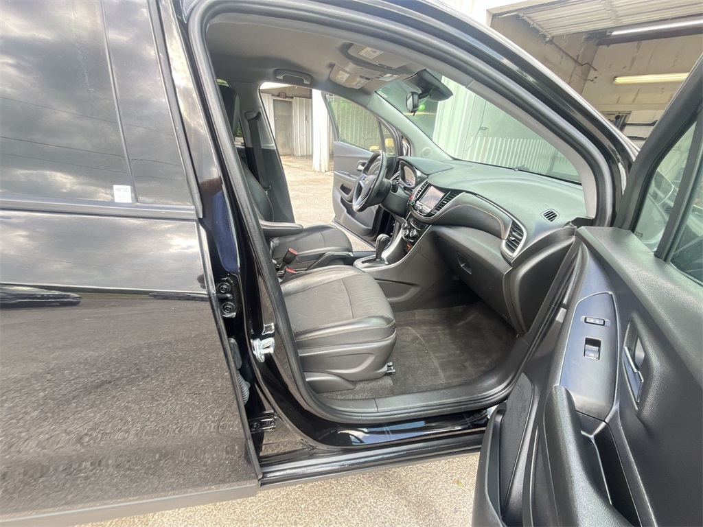 2022 Chevrolet Trax LT photo 22