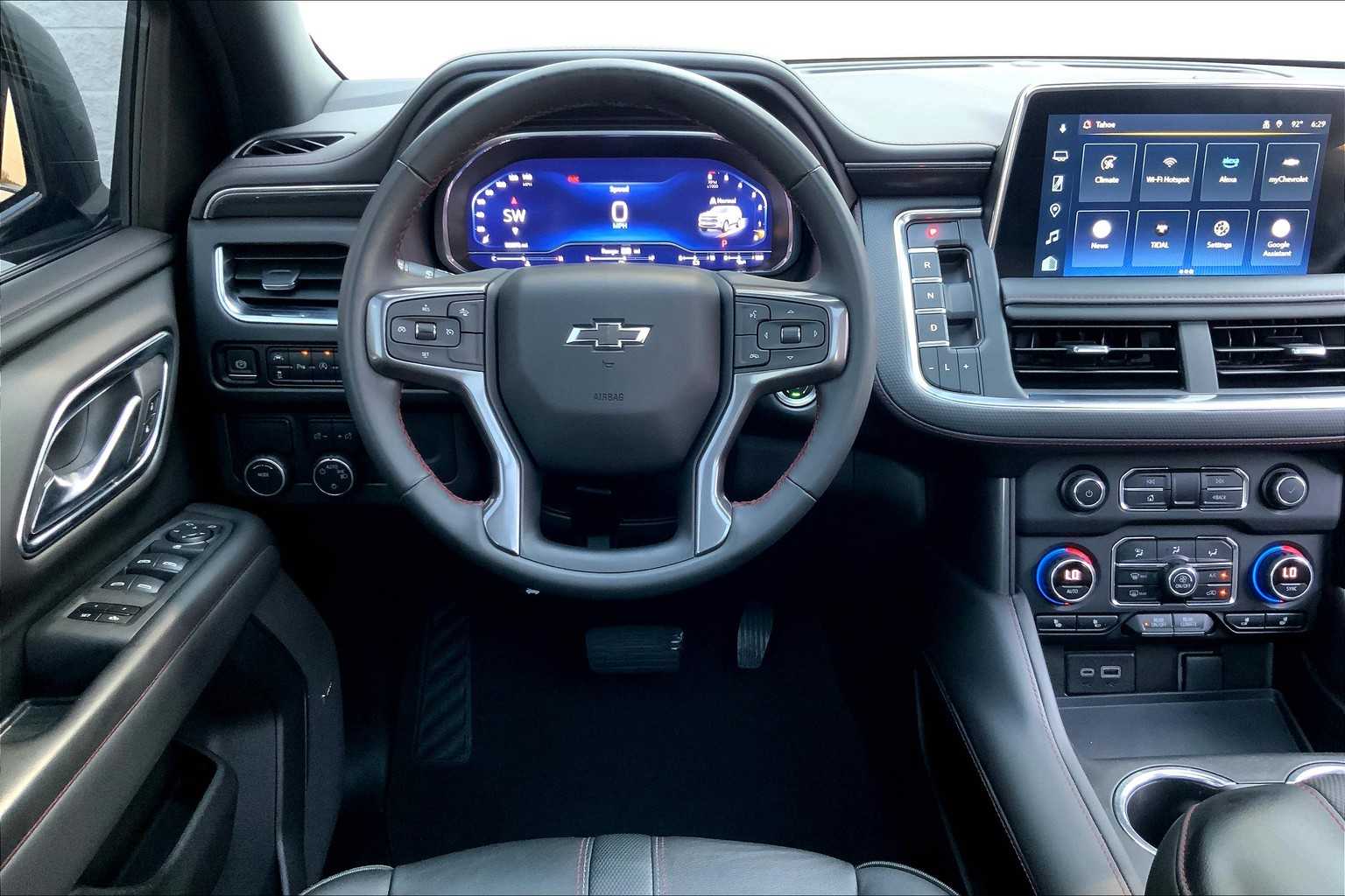 2023 Chevrolet Tahoe RST photo 3