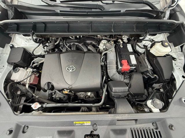 2020 Toyota Highlander XLE photo 13