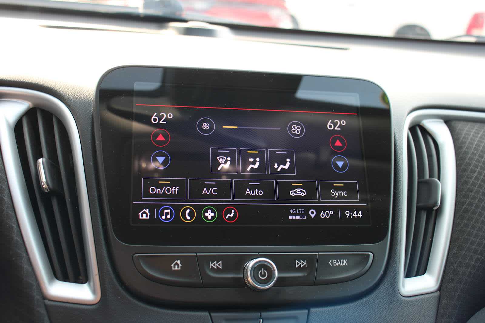 2024 Chevrolet Malibu 1LT photo 28