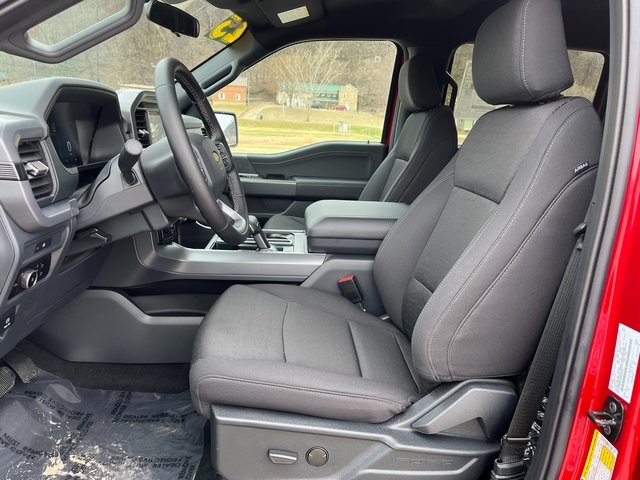 2025 Ford F-150 XLT photo 10