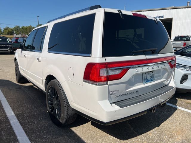 2015 Lincoln Navigator L Base photo 3