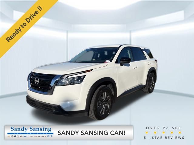 2024 Nissan Pathfinder S's photo