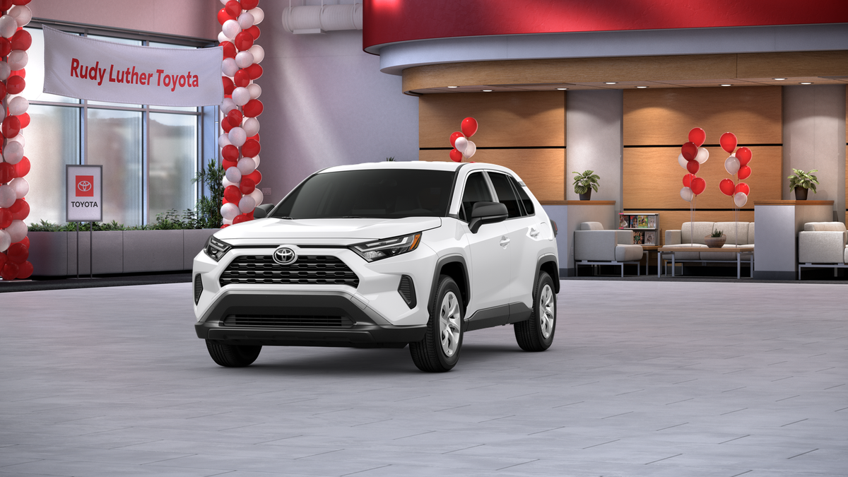 2025 Toyota RAV4 LE's photo