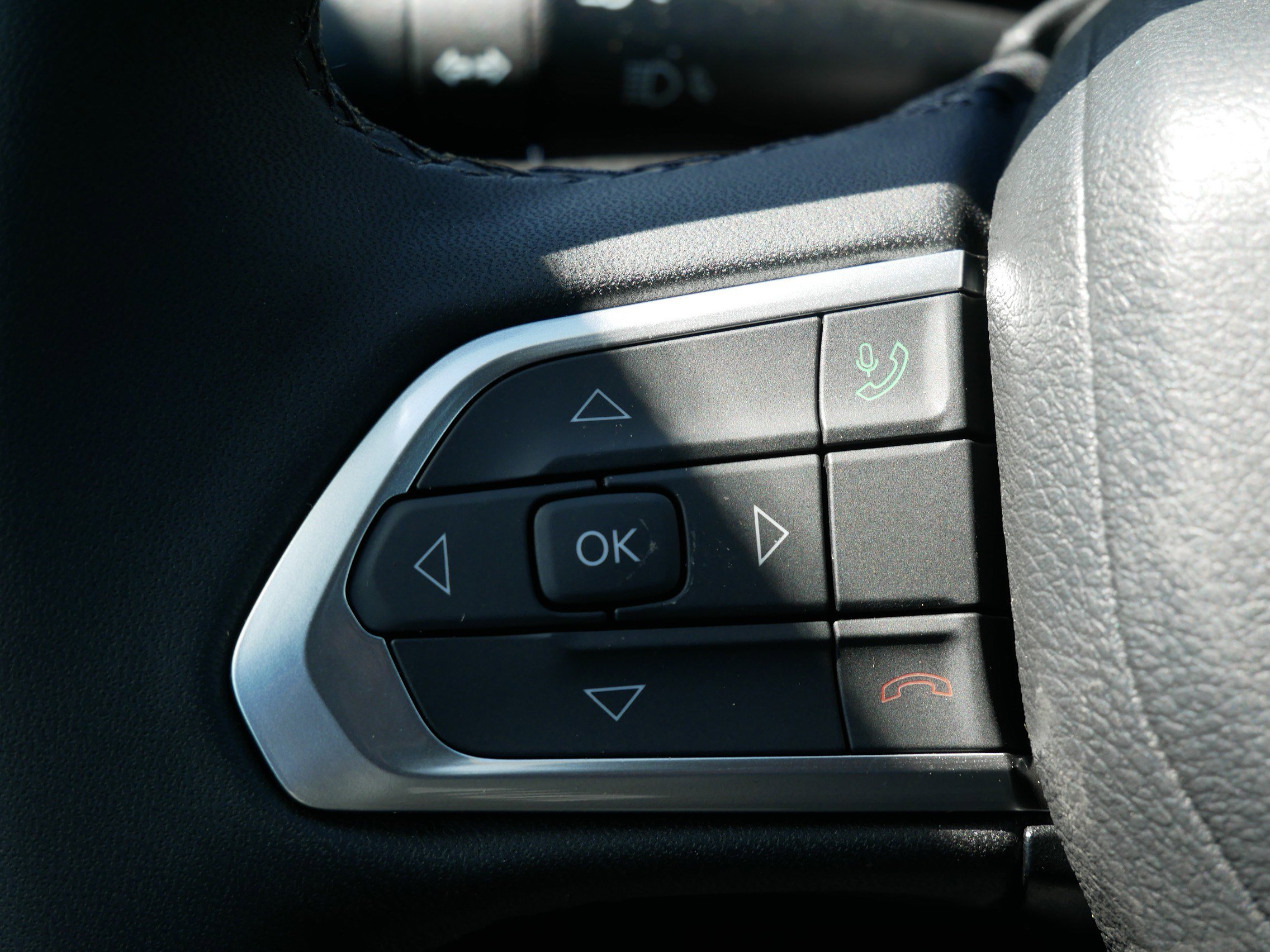2025 Jeep Compass Limited photo 18