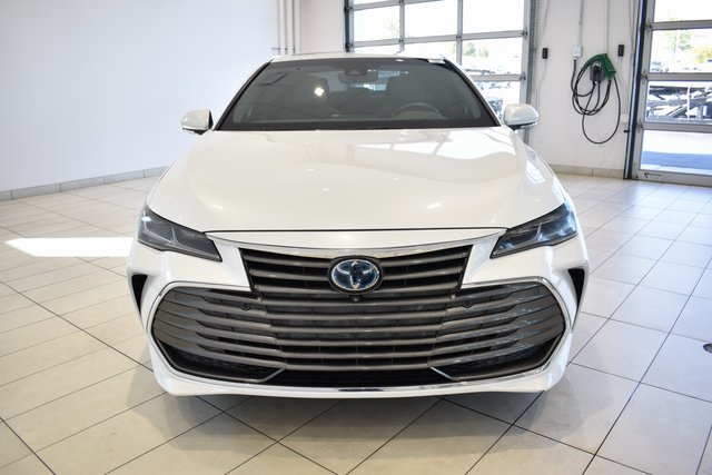 2020 Toyota Avalon Hybrid Limited photo 3