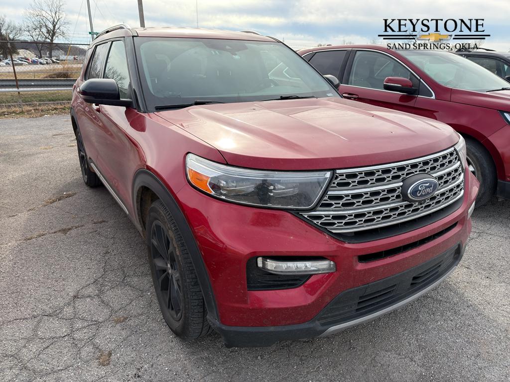 2022 Ford Explorer Limited's photo