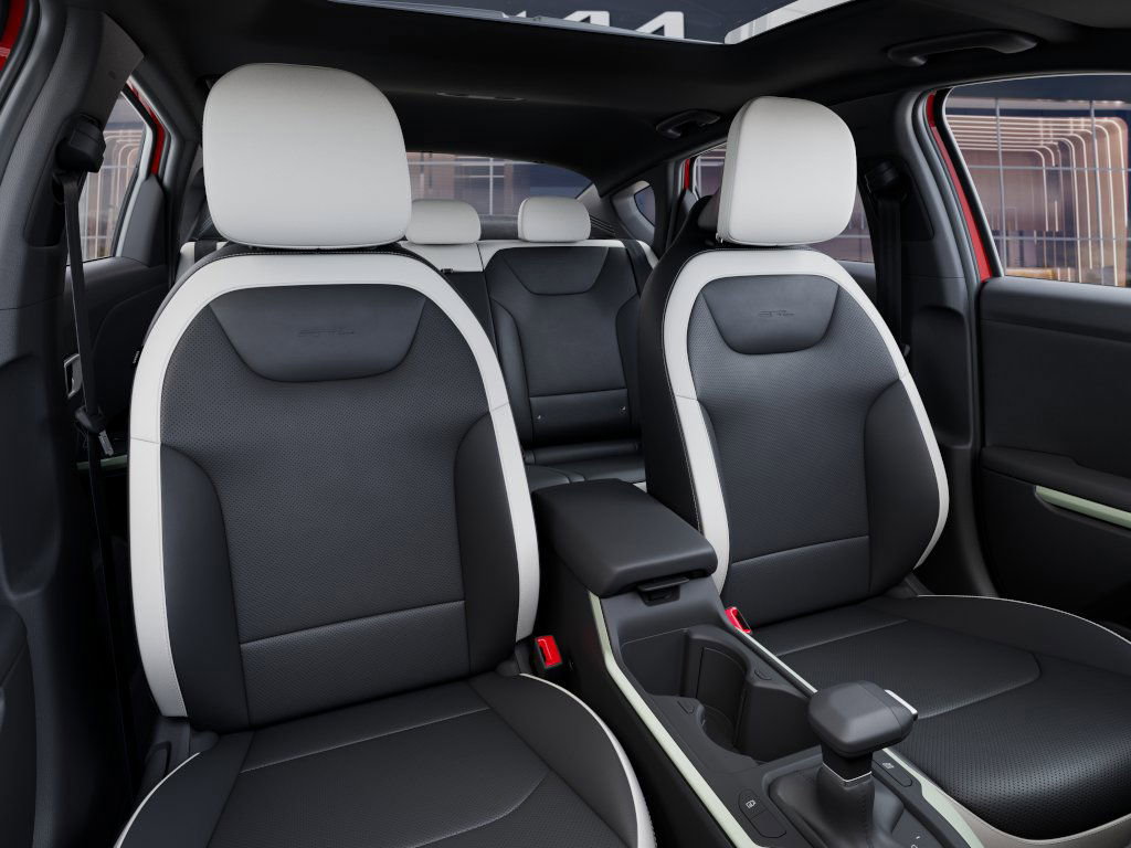 2025 Kia K4 GT-Line Turbo photo 15